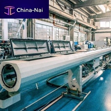 Pipe cooling tank for extrusion