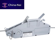 Portable cable puller Ropemaster