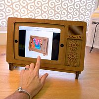 Home iPad® holder SAFARI TVhorizontal