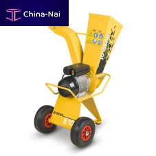 Mobile wood chipper E100