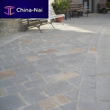 Natural stone paver outdoordrive-overfor public spaces