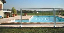 Protective barrier fixedglasspool