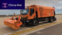 Airport sweeper TSAtruck-mounted