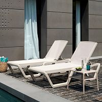 Contemporary sun lounger Velafabricfiberglasstechnopolymer