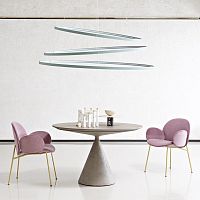 Contemporary chair Olaindoorfabriciron base