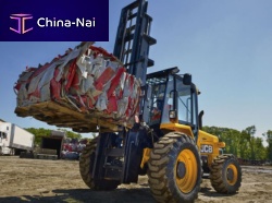 Combustion engine forklift RTFLride-onfor the construction industry4-wheel