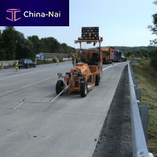 Self-propelled paint striping machine WP 850for paintfor runway