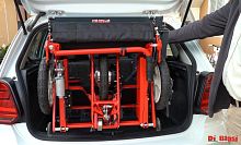 Car wheelchair hoist vehicle-mounted