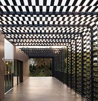 Pergola cover with solar protection ceramichome