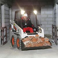 Skid steer loader S100