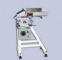 Vibrating feeder food