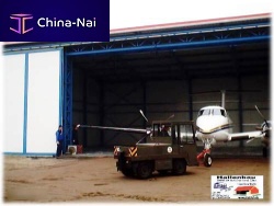Aircraft hangar for airport