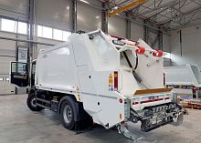 On-board weighing system for waste