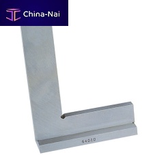 Flanged square SNC50