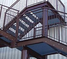 Galvanised steel step ELECTRO-FORGEDnon-slipmeshprefab