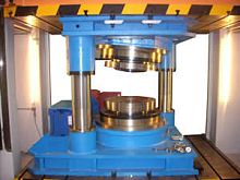 Forging die