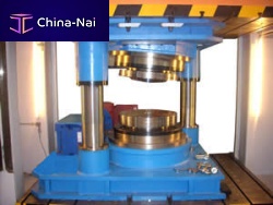 Forging die