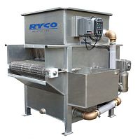 Fish conveyor system 140for glazing