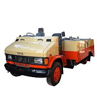 Self-propelled toilet truck with flow meterfor airport