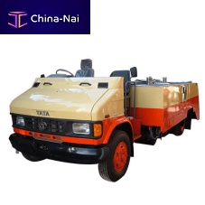 Self-propelled toilet truck with flow meterfor airport