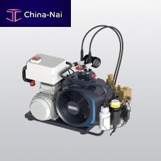 Piston compressor JUNIOR II series breathing airgasoline enginemobile