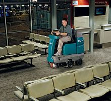 Airport scrubber-dryer R14ride-onbattery-powered