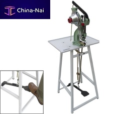 Eyeleting machine with 1 head 1 testa meccanica