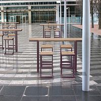 Contemporary bar stool Amager larchpowder-coated steel basecantilever