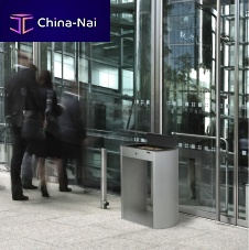 Pedestal ashtray SAHARAgalvanised steelfor outdoor usefor public space