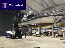 Shipyard forklift 2.2for boats