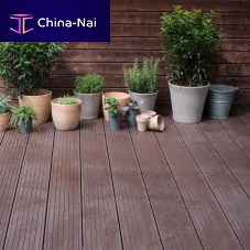 Recycled plastic deck board wood lookgroovednon-slip