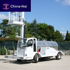Self-propelled potable water truck AP D serieswith flow meterwith lift platformfor airport
