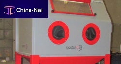 Pressure blast cabinet hand