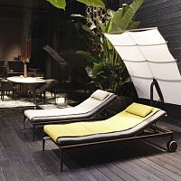Contemporary sun lounger GEAoaksteelon casters