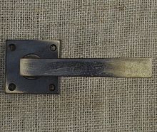 Door handle QUADRA : 01221bronzetraditionalsilver finish