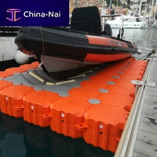 Floating dock modulardrive-onfor marinas