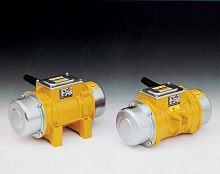 Electric vibrator for concretedirect current
