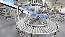 AGV conveyor system conveyor chaintransmission linefor pallet trucks
