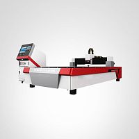 Fiber laser cutting machine PE-F3000-3015for metalsheet metalwith control software