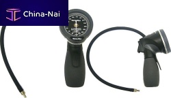 Aneroid sphygmomanometer DS400