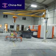 Pillar jib crane liftingrotarywith vacuum gripper