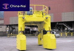 Steel mill straddle carrier diesel engine