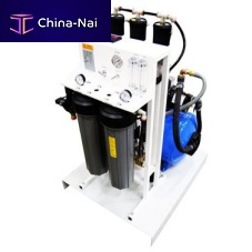 Reverse osmosis water purification unit compact