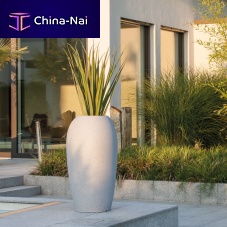 Rotomolded polyethylene plant pot STORUS Vroundilluminatedhome