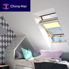 Wooden roof window ISO E2pivoting with central axisdouble-glazedthermally-insulated