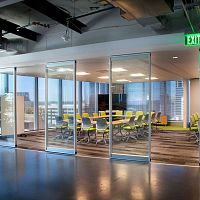 Demountable partition ACOUSTI-CLEAR®foldingglassfor offices