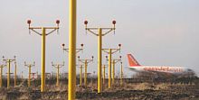 Lighting mast for airport