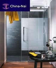Glass shower cubicle CAPwith hinged doorrectangular