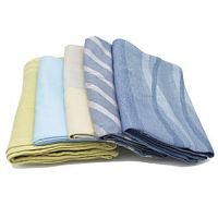 Aircraft cabin blanket