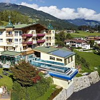 Infinity swimming pool HOTEL SEETALindooroutdoorcommercial